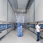 skladowanie-materialow-oswietleniowych