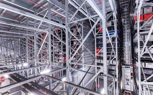 Logistikzentrum der Stahlgruber GmbH von TGW am 27.07.2017 in Sulzbach-Rosenberg, Bayern, Deutschland.